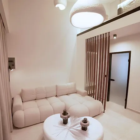 Omnimi Signature Living Bed & Breakfast 4*